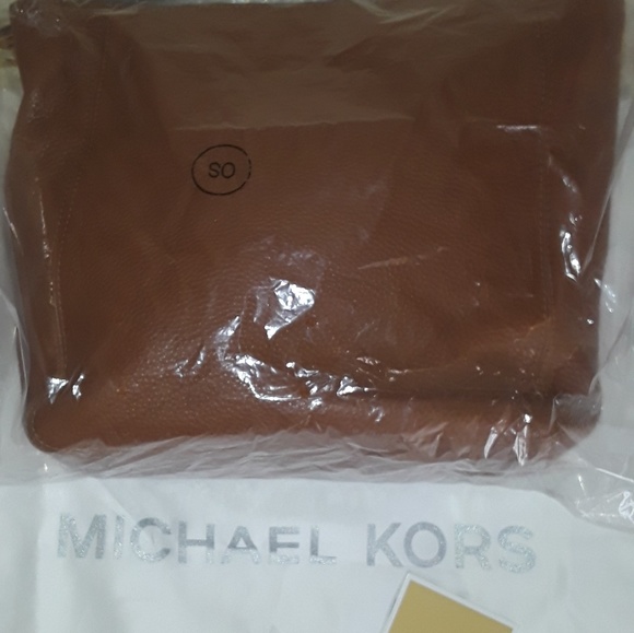 MK hand bag - Picture 2 of 4